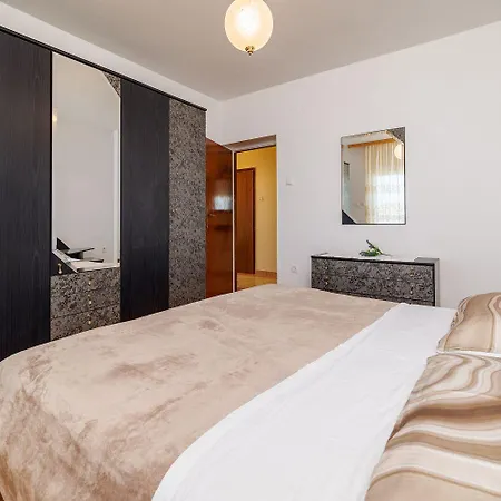 Nur 100 Meter Zur Kristallklaren Adria Apartman Jadranovo