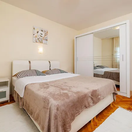 Nur 100 Meter Zur Kristallklaren Adria Apartment Jadranovo