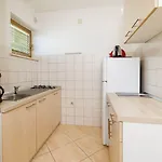 Nur 100 Meter Zur Kristallklaren Adria Daire *