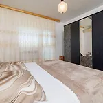 Nur 100 Meter Zur Kristallklaren Adria Jadranovo