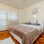Daire Nur 100 Meter Zur Kristallklaren Adria Jadranovo